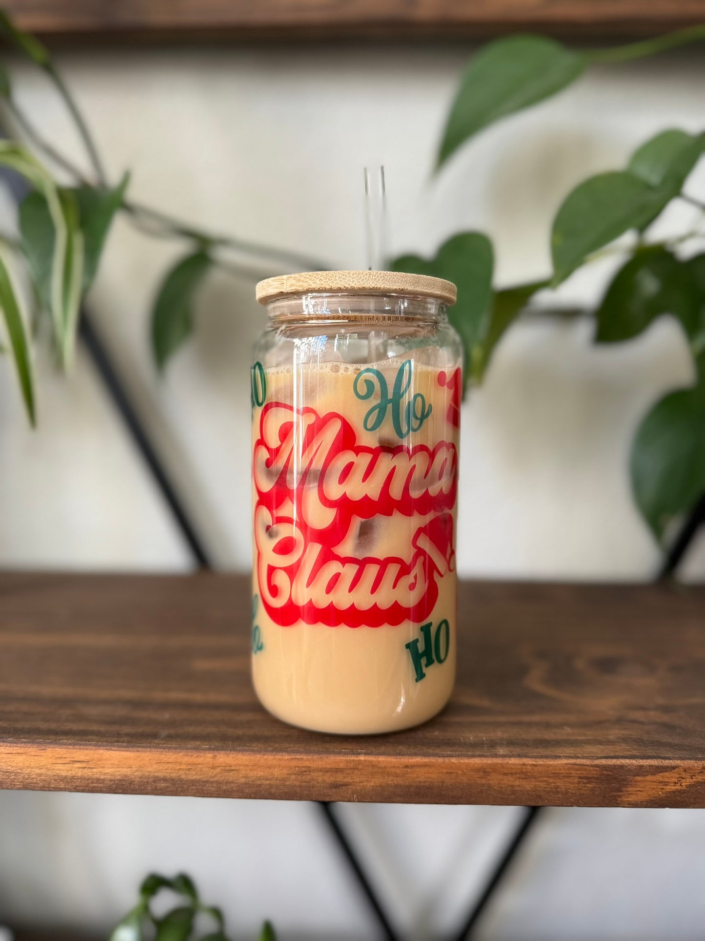 Mama Claus Can Glass